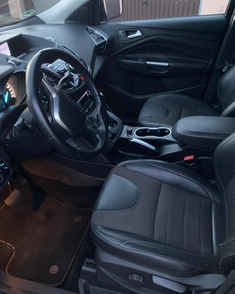 Ford Kuga cena 53900 przebieg: 200366, rok produkcji 2015 z Woźniki małe 301
